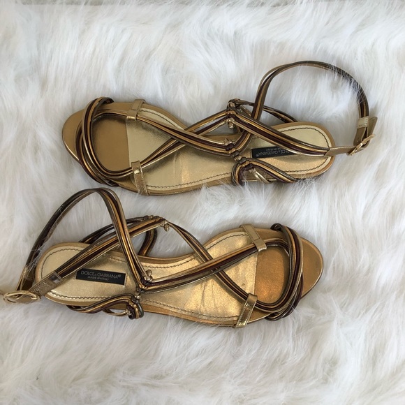 Dolce & Gabbana gold metallic flat sandal - Picture 3 of 7